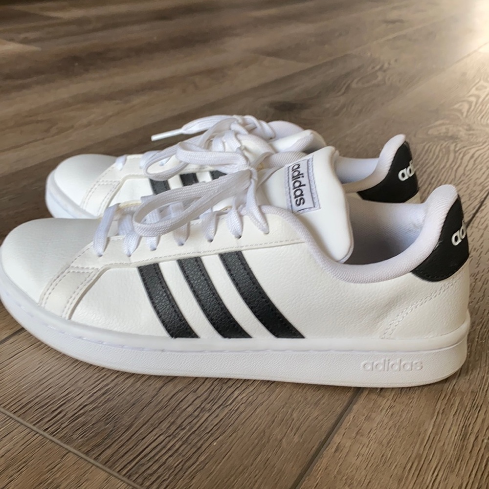 Adidas Grand Court Sneakers 7.5 (Women’s)